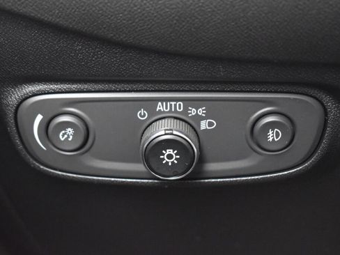 Used 2018 Chevrolet Equinox Premier AWD/4WD image 14
