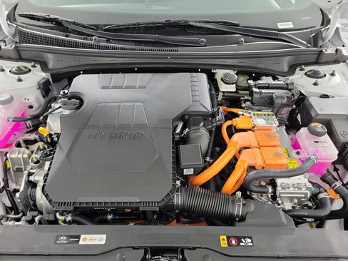 New 2025 Hyundai Elantra SEL image 34