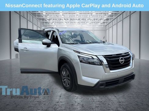 Used 2025 Nissan Pathfinder SV FWD image 10