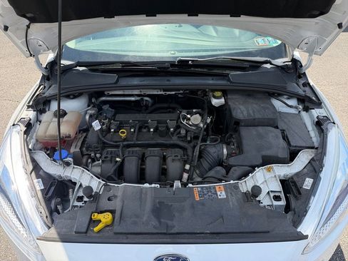 Used 2018 Ford Focus SE w/ Cold Weather Package FWD image 27
