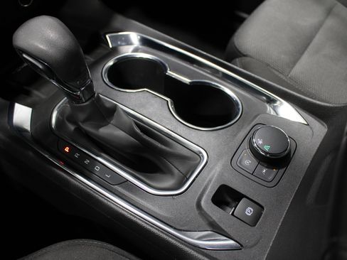 Used 2022 Chevrolet Traverse LT w/ LPO, Cargo Package image 19