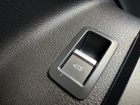 Used 2022 Audi Q5 2.0T Premium Plus w/ Premium Plus Package image 17