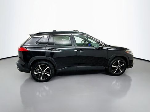 Used 2024 Toyota Corolla Cross XSE w/ Convenience Package image 8