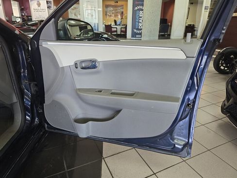 Used 2010 Chevrolet Malibu LS image 12