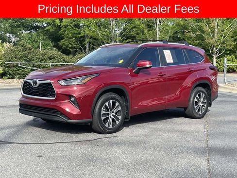 Used 2026 Toyota Highlander XLE AWD/4WD image 1