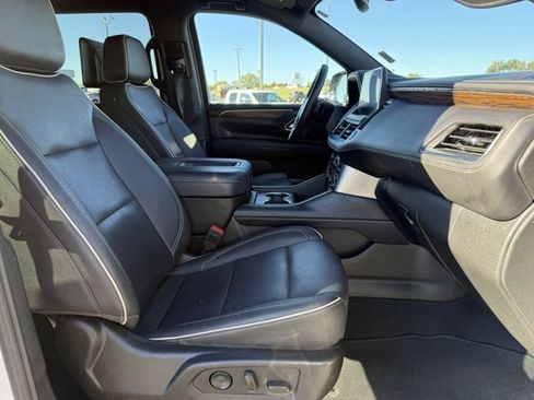 Used 2024 Chevrolet Suburban Premier w/ Max Trailering Package image 9