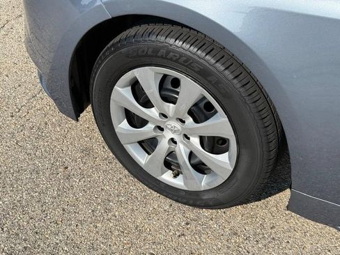 Used 2020 Toyota Corolla LE FWD image 10