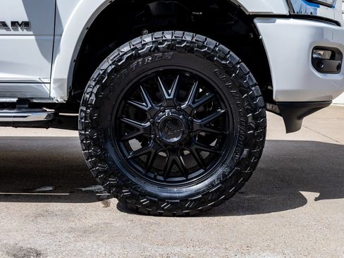 Used 2023 RAM 3500 Limited AWD/4WD image 12