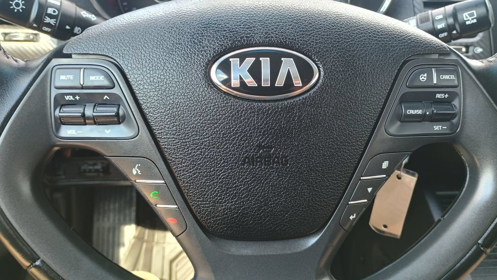 Used 2016 Kia Forte EX FWD image 9