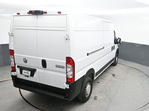 Used 2025 RAM ProMaster 2500 w/ Convenience Group image 27