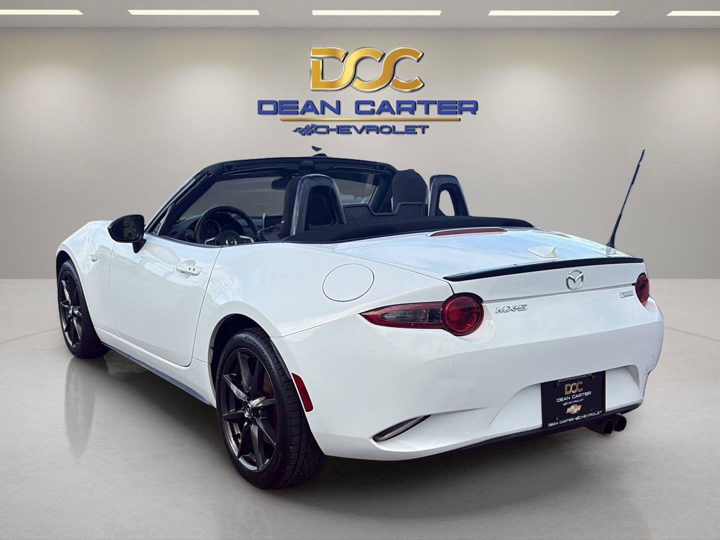 Used 2016 MAZDA MX-5 Miata Club RWD image 3