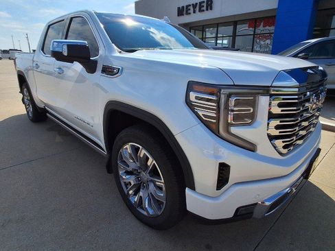 Used 2022 GMC Sierra 1500 Denali w/ Denali Reserve Package image 2
