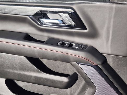 New 2026 GMC Yukon AT4 Ultimate w/ LPO, Illumination Package image 6