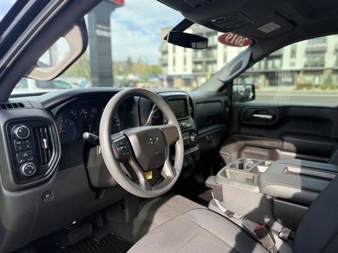 Used 2019 Chevrolet Silverado 1500 Custom Trail Boss AWD/4WD image 16