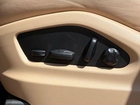 Used 2023 Porsche Cayenne GTS AWD/4WD image 25