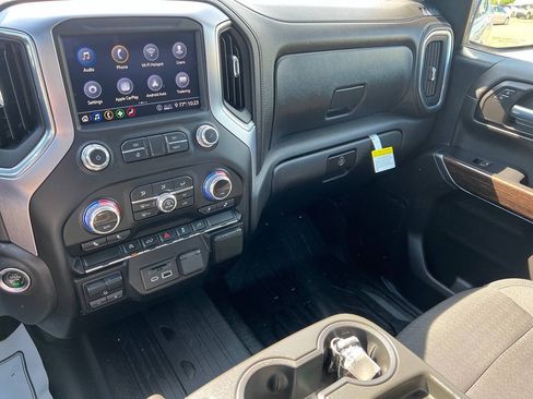 Used 2020 GMC Sierra 1500 SLE w/ SLE Value Package AWD/4WD image 13