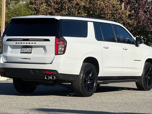 Used 2022 Chevrolet Suburban Premier image 4