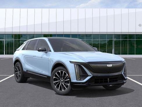 New 2026 Cadillac Lyriq Sport w/ LPO, Floor Liner Package AWD/4WD image 7