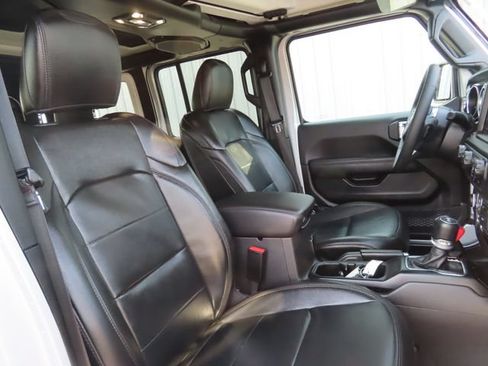 Used 2023 Jeep Wrangler Unlimited Sahara AWD/4WD image 25