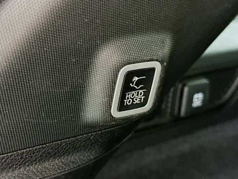 Used 2023 Jeep Grand Cherokee Summit AWD/4WD image 33