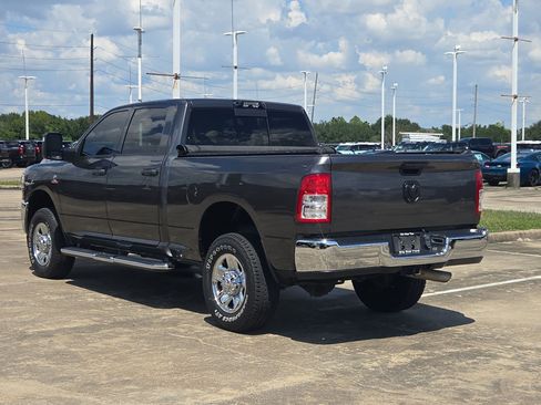 Used 2024 RAM 2500 Tradesman w/ Chrome Appearance Group AWD/4WD image 7
