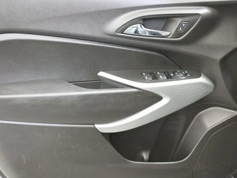 Certified 2025 Chevrolet Trax RS w/ Driver Confidence Package FWD image 22
