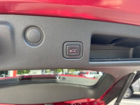 Used 2018 Chevrolet Equinox LT AWD/4WD image 14