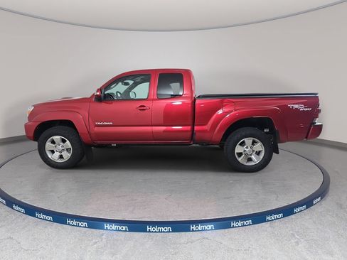 Used 2013 Toyota Tacoma 4x4 Access Cab V6 w/ TRD Sport Pkg image 9