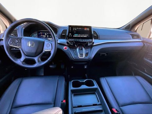 Used 2023 Honda Odyssey Sport image 8