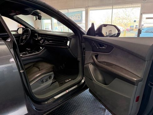 Used 2019 Audi Q8 Prestige w/ Luxury Package AWD/4WD image 44