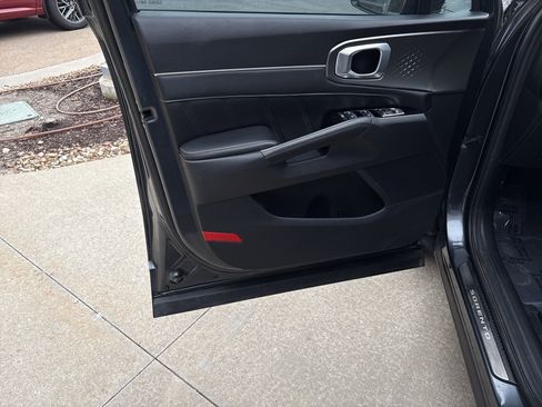 Used 2022 Kia Sorento SX image 14