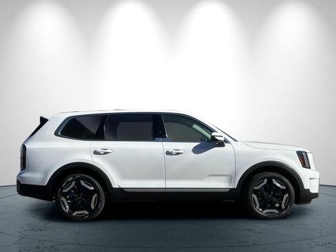 New 2025 Kia Telluride EX w/ EX Captain's Chair Package FWD image 3