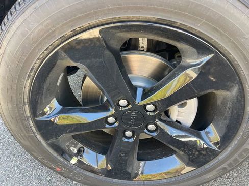 New 2025 Jeep Grand Cherokee Altitude image 6