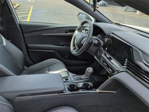 Certified 2025 Toyota Camry SE image 10