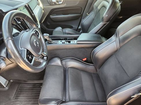 Used 2019 Volvo XC60 T5 R-Design w/ Protection Package Premier FWD image 19