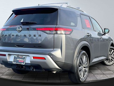 Used 2024 Nissan Pathfinder SL w/ SL Premium Package image 13