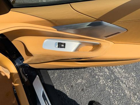 Used 2023 Chevrolet Corvette Stingray Premium Conv w/ Z51 Performance Package RWD image 33