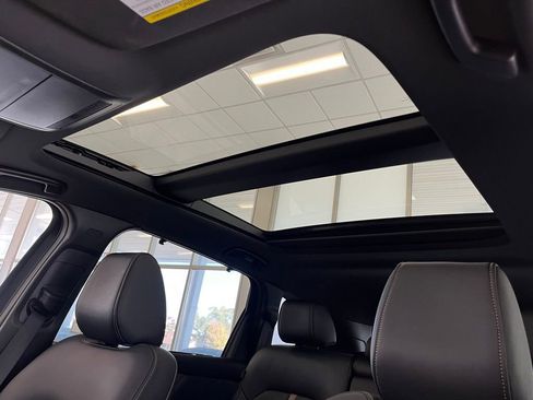 Certified 2025 MAZDA CX-70 3.3 Turbo S w/ Premium Package image 29