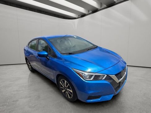 Used 2020 Nissan Versa SV FWD image 9