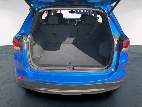 Used 2024 Chevrolet Equinox LT image 9