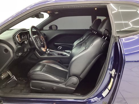 Used 2015 Dodge Challenger SXT Plus image 16