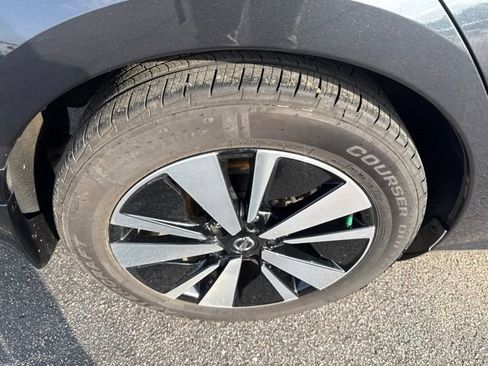 Used 2022 Nissan Altima 2.5 SV FWD image 14