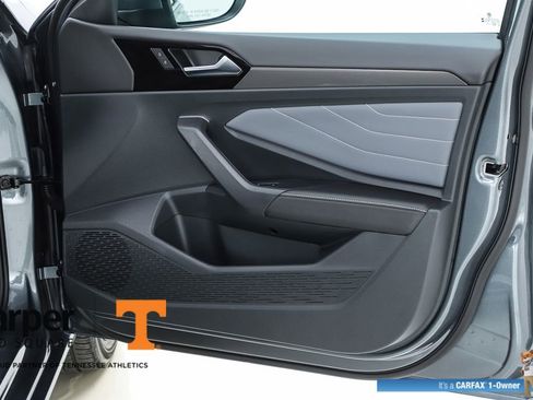 Used 2025 Volkswagen Jetta SEL FWD image 68