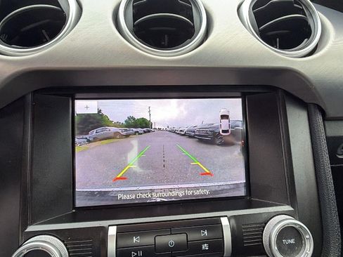 Used 2020 Ford Mustang Premium RWD image 31
