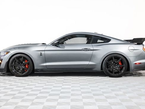 Used 2020 Ford Mustang Shelby GT500 w/ Carbon Fiber Track Pack image 12