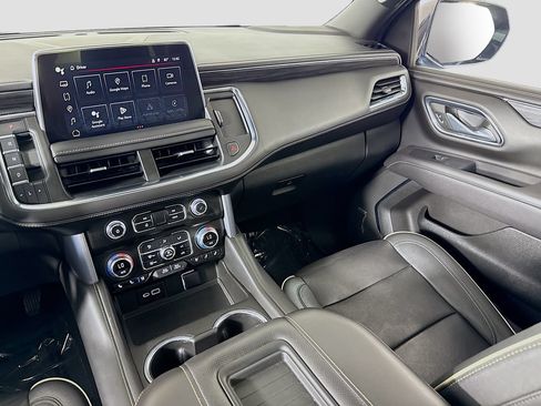 Used 2023 GMC Yukon SLT AWD/4WD image 24