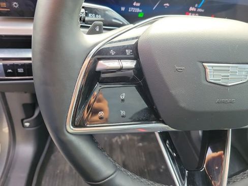 Certified 2024 Cadillac Lyriq Luxury AWD/4WD image 11