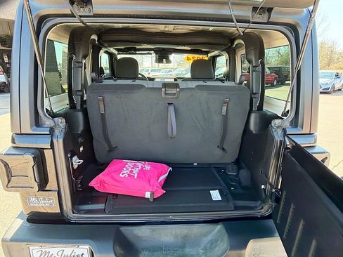 Used 2024 Jeep Wrangler Sport S image 13