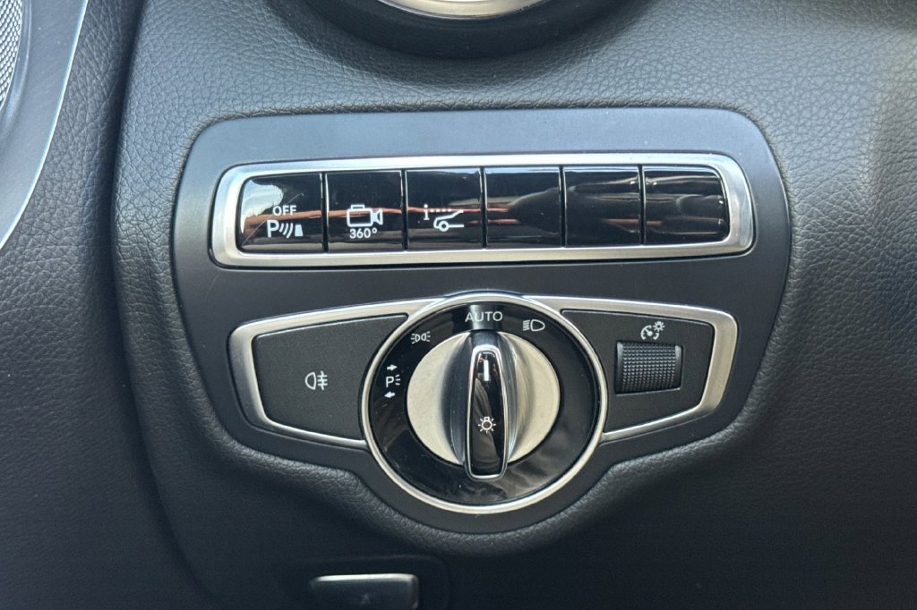 Used 2017 Mercedes-Benz C 300 Coupe image 35