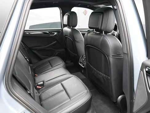 Certified 2026 Porsche Macan AWD/4WD image 27